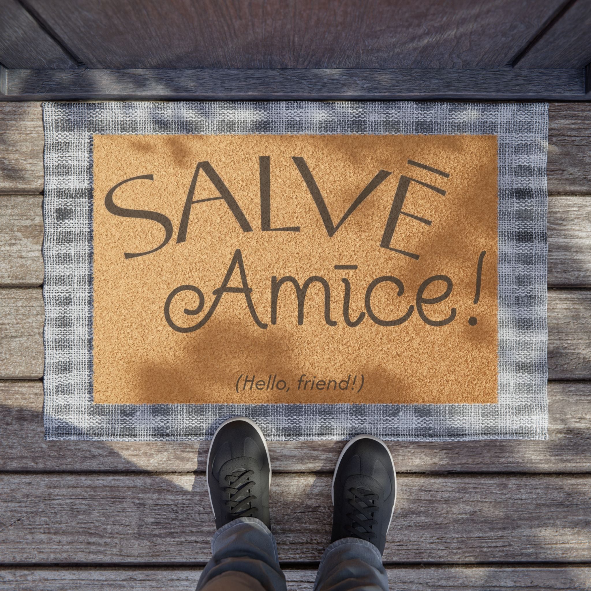 Welcome Mat - Salvē, Amīce!